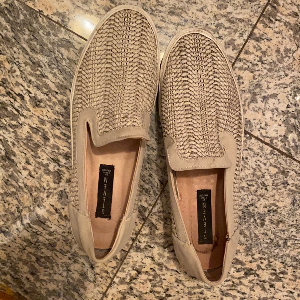 Steve Madden Women’s flat slip on sneakers
